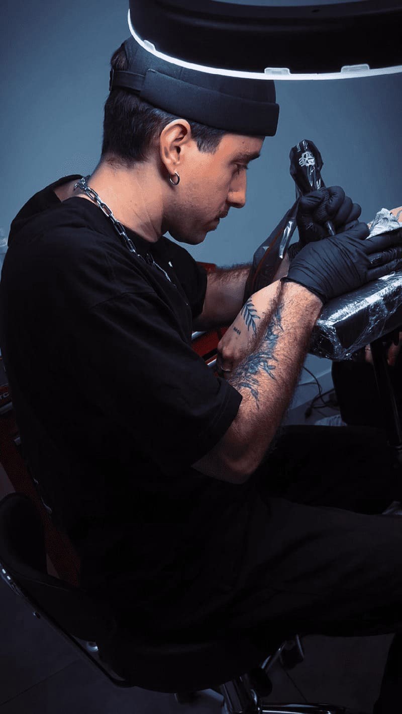 Simil Acid tatuador en Cookin Tattoo Simil Acid tatuador en Cookin Tattoo